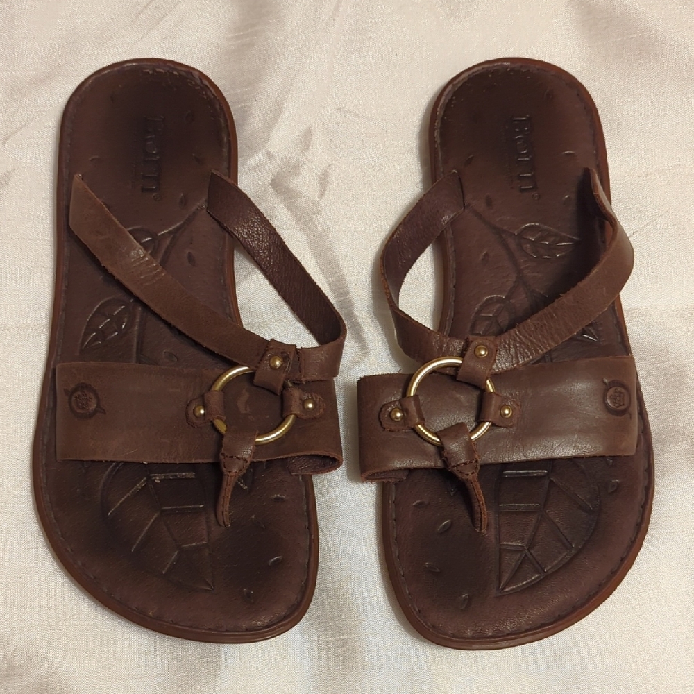 Born - NWOB Brown Leather Sandals with Gold Rings 6M